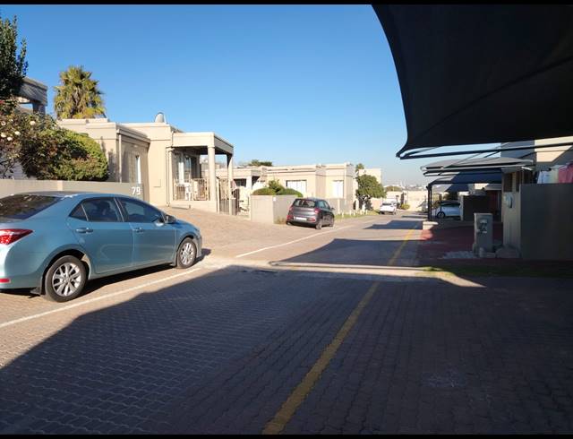 1 BEDROOM TOWNHOUSE FOR SALE IN HALFWAY GARDENS